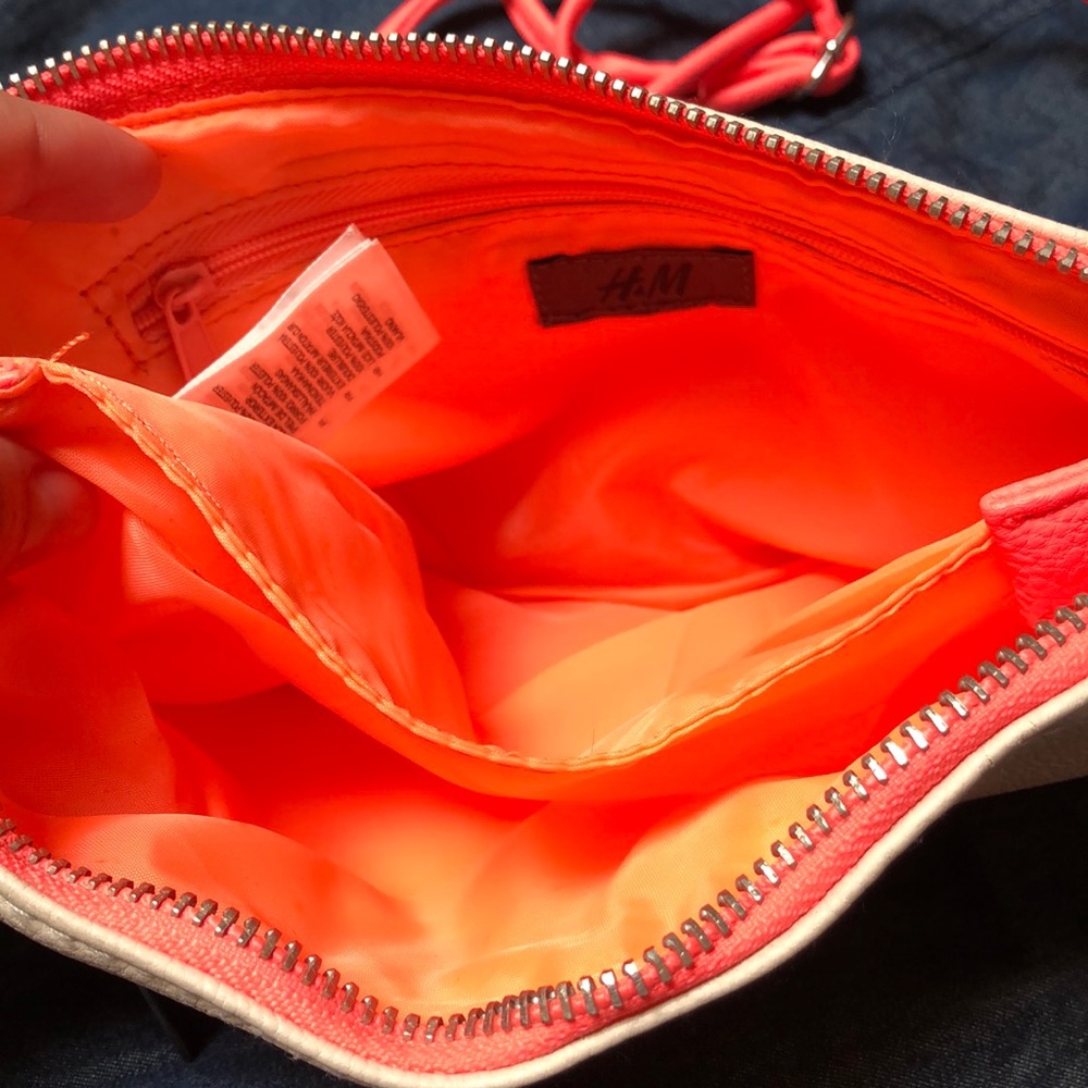 Small Handbag - Picture 3 of 4